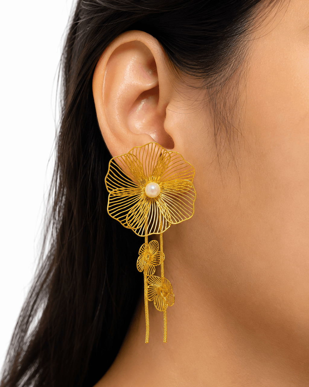 Bloomora Pearl Earrings