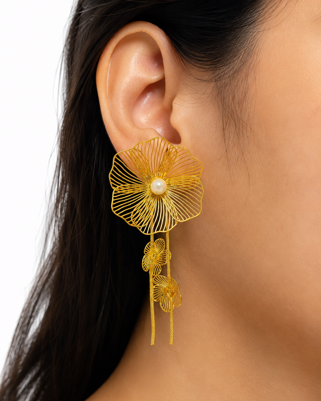 Bloomora Pearl Earrings