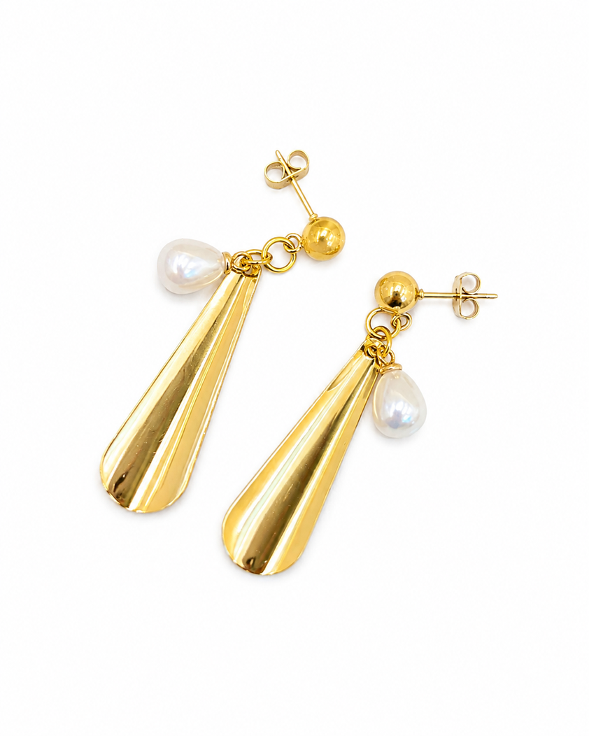 Teardrop Pearl Earrings