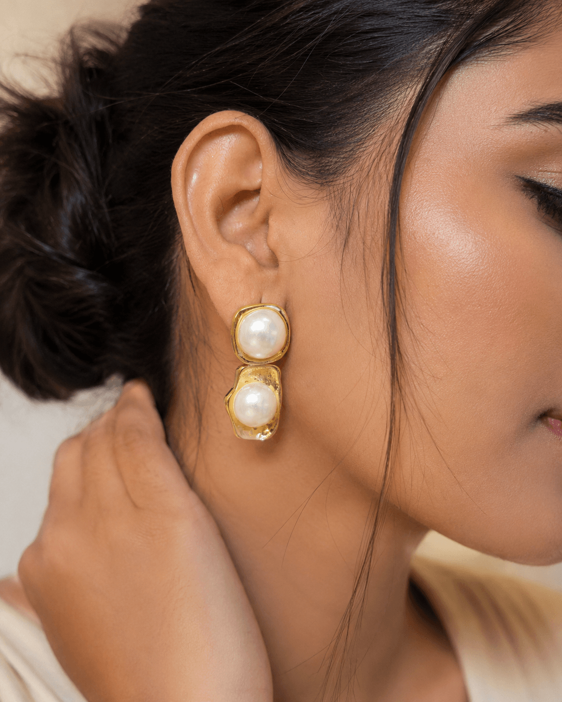 Pearl Muse Earrings