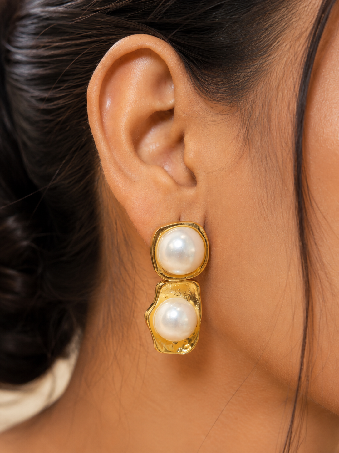 Pearl Muse Earrings