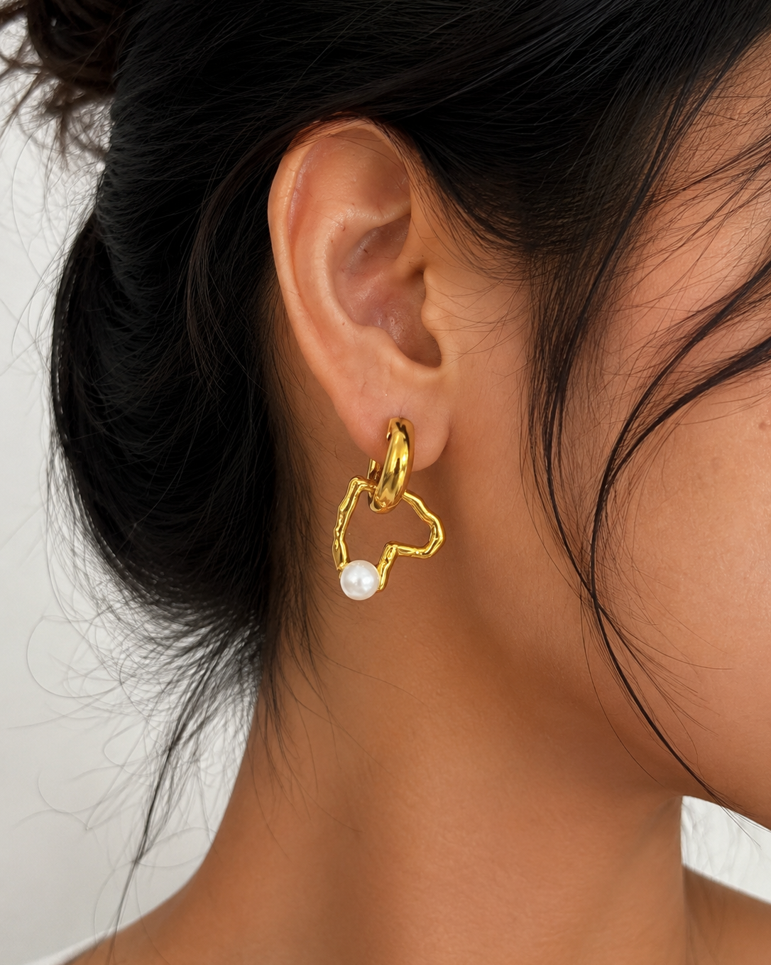 Anti-Tarnish Pearl Wave Earrings